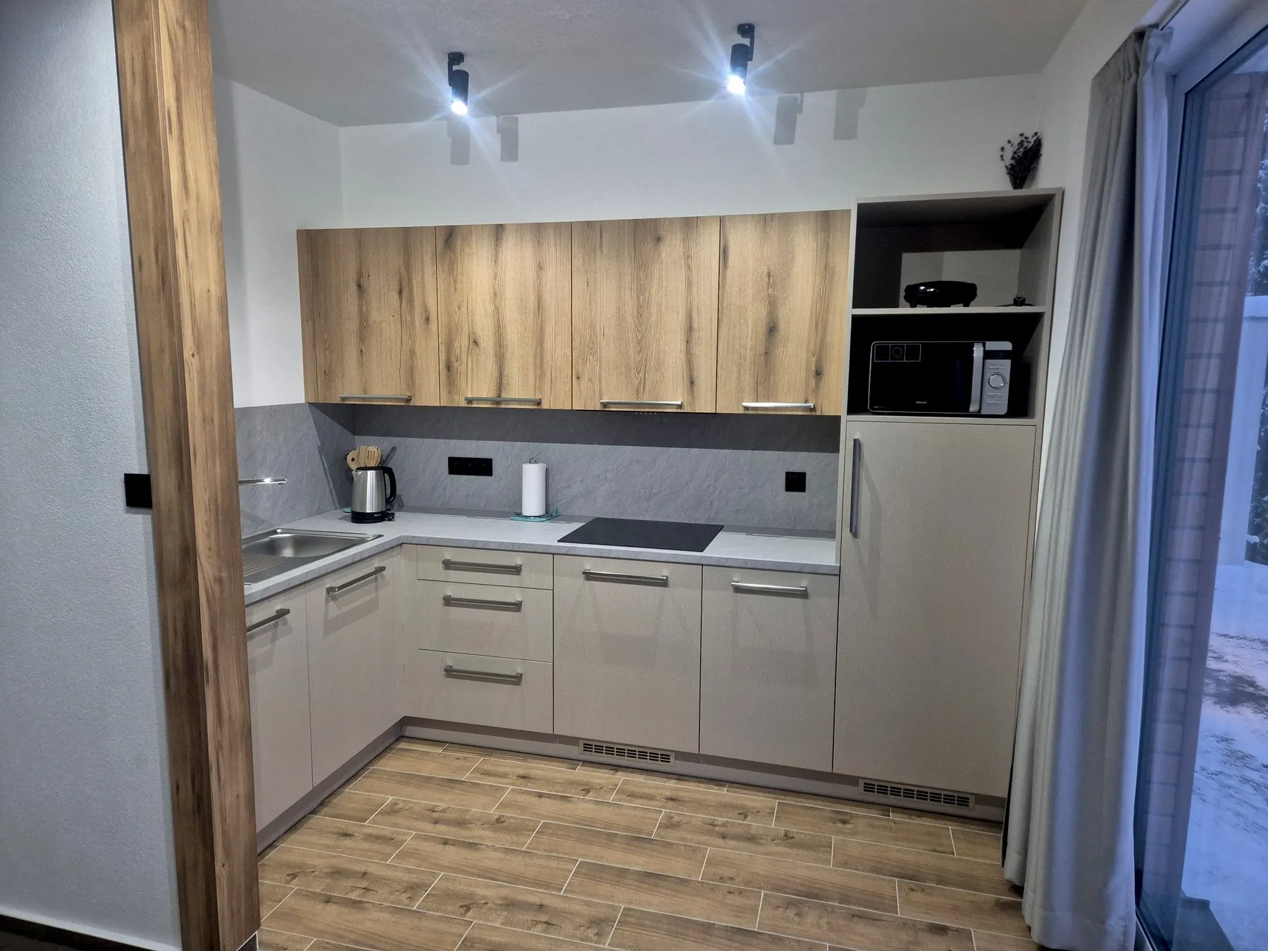 Apartmán C — vrchné podlažie — 2